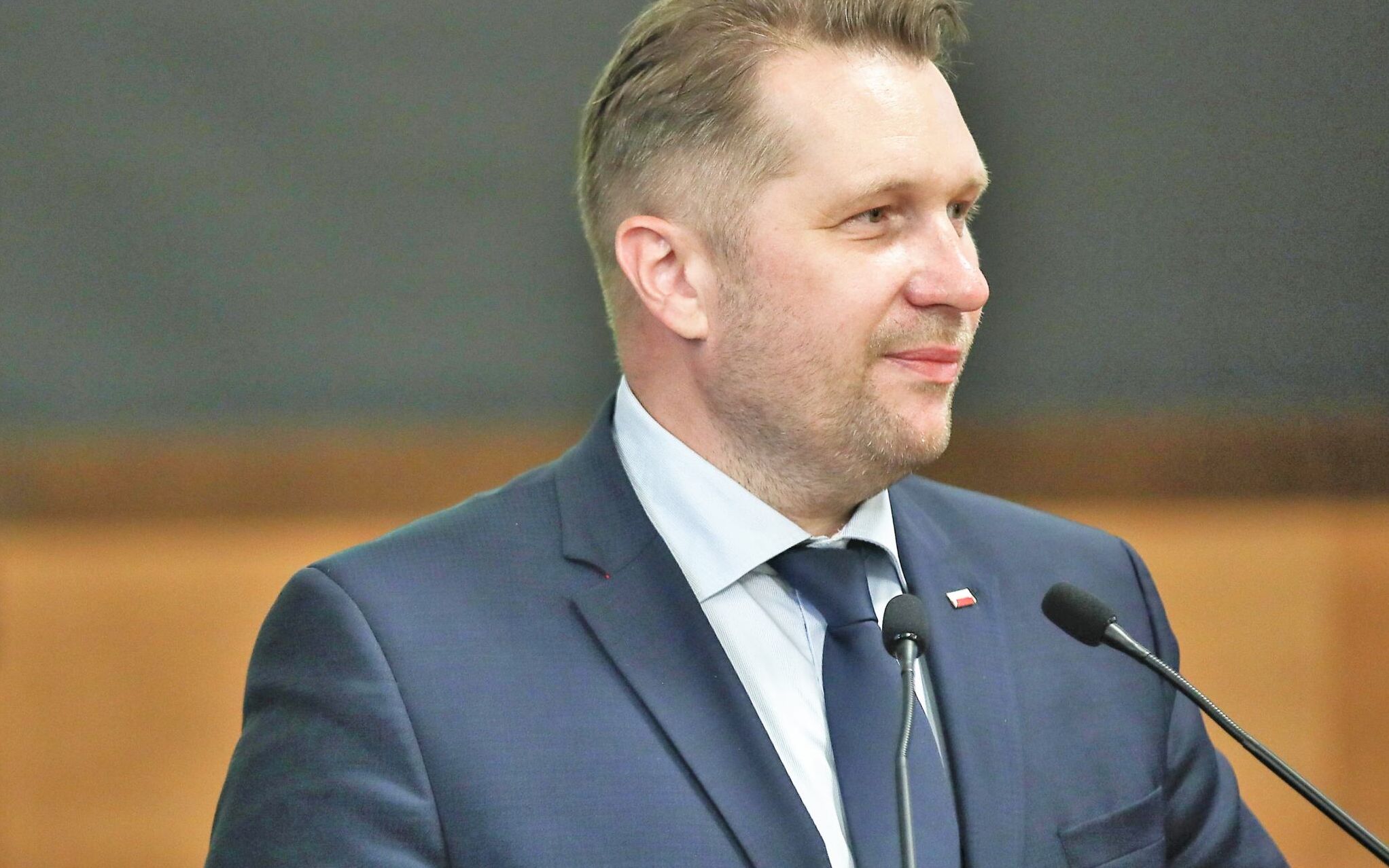 14.07.2021 Krakow , al. Mickiewicza 30 . Akademia Gorniczo-Hutnicza . Minister edukacji Przemyslaw Czarnek podczas wreczenia czekow na AGH .
Jakub Wlodek / Agencja Gazeta