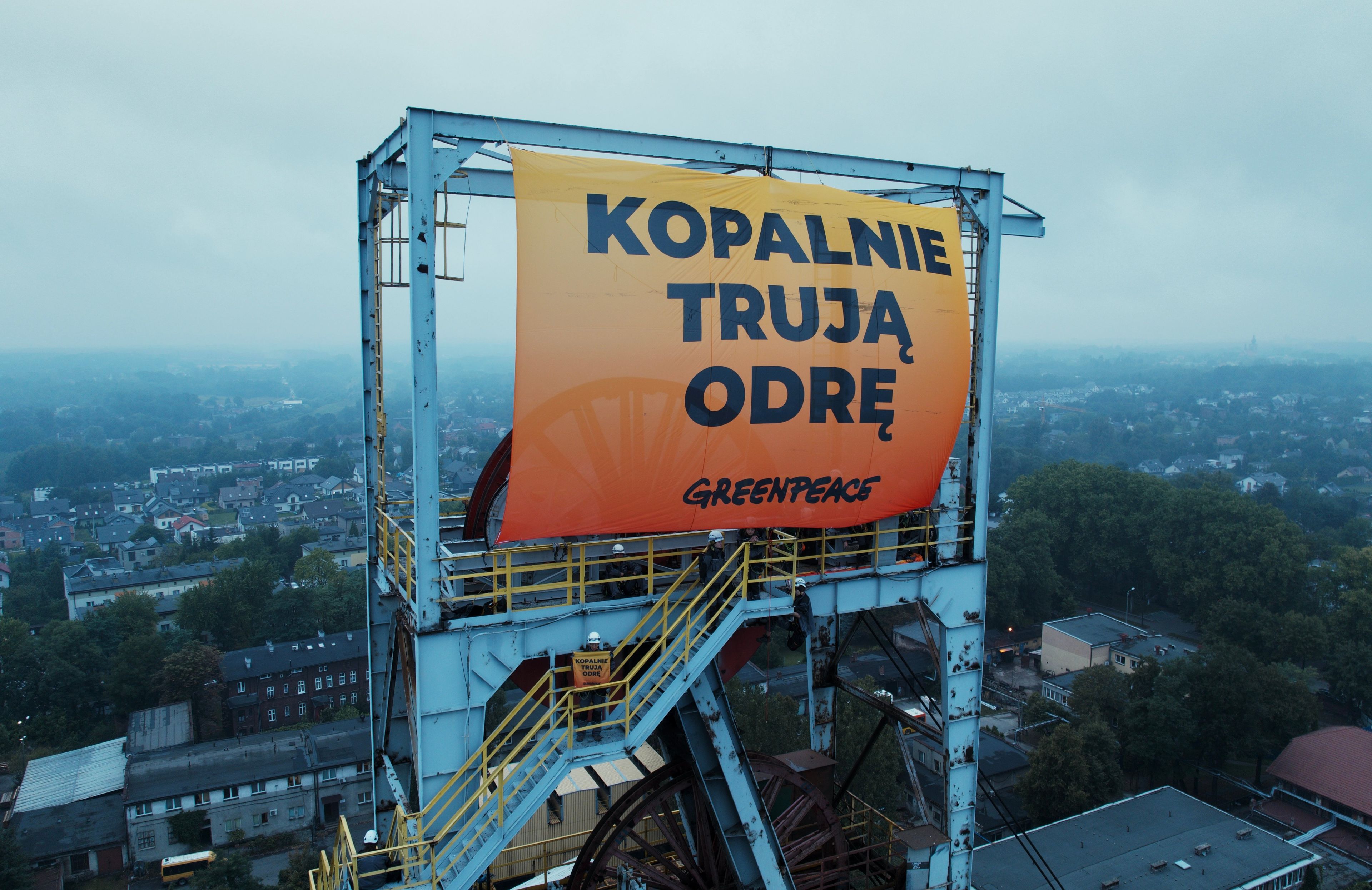 napis kopalnie trują odrę