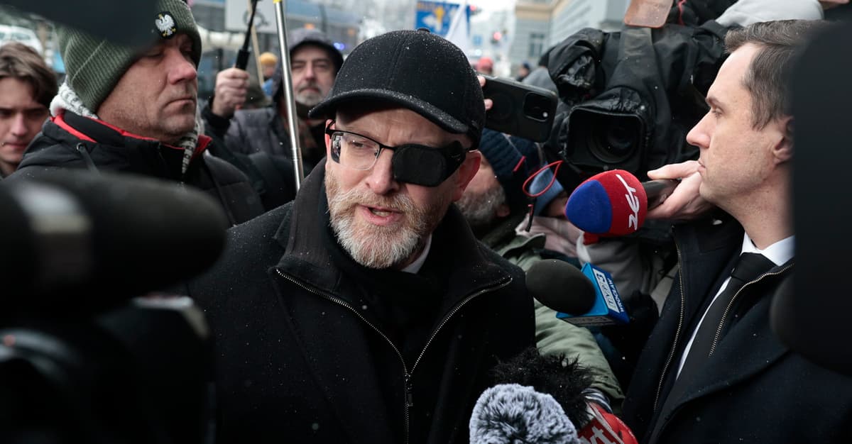 Dla kogo te pieniądze? Braun, 1,5 procent podatku i „legalne wypaczenie” systemu [UJAWNIAMY]