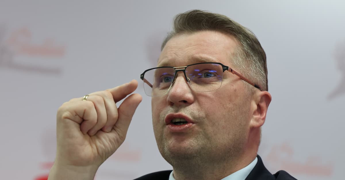 Kaczyński kusi Czarnkiem wyborców Konfederacji. Co na to sondaże?