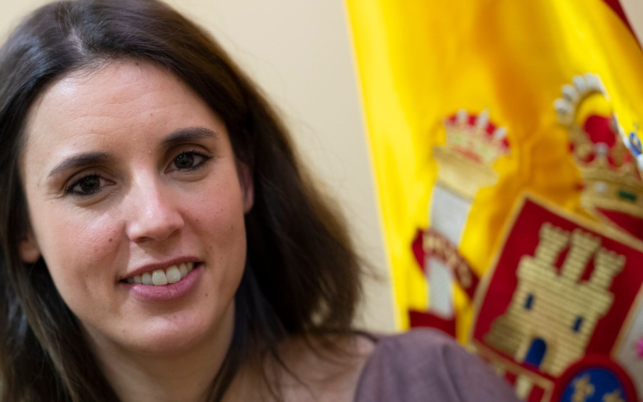 Spain's Minister of Equality Irene Montero poses during an AFP interview in Madrid on February 3, 2021. - One of the best-known faces of Spain's left-wing government and partner of Podemos' pony-tailed leader Pablo Iglesias, Irene Montero is a protester-turned-politician and radical feminist whose outspoken views are turning heads. (Photo by PIERRE-PHILIPPE MARCOU / AFP)