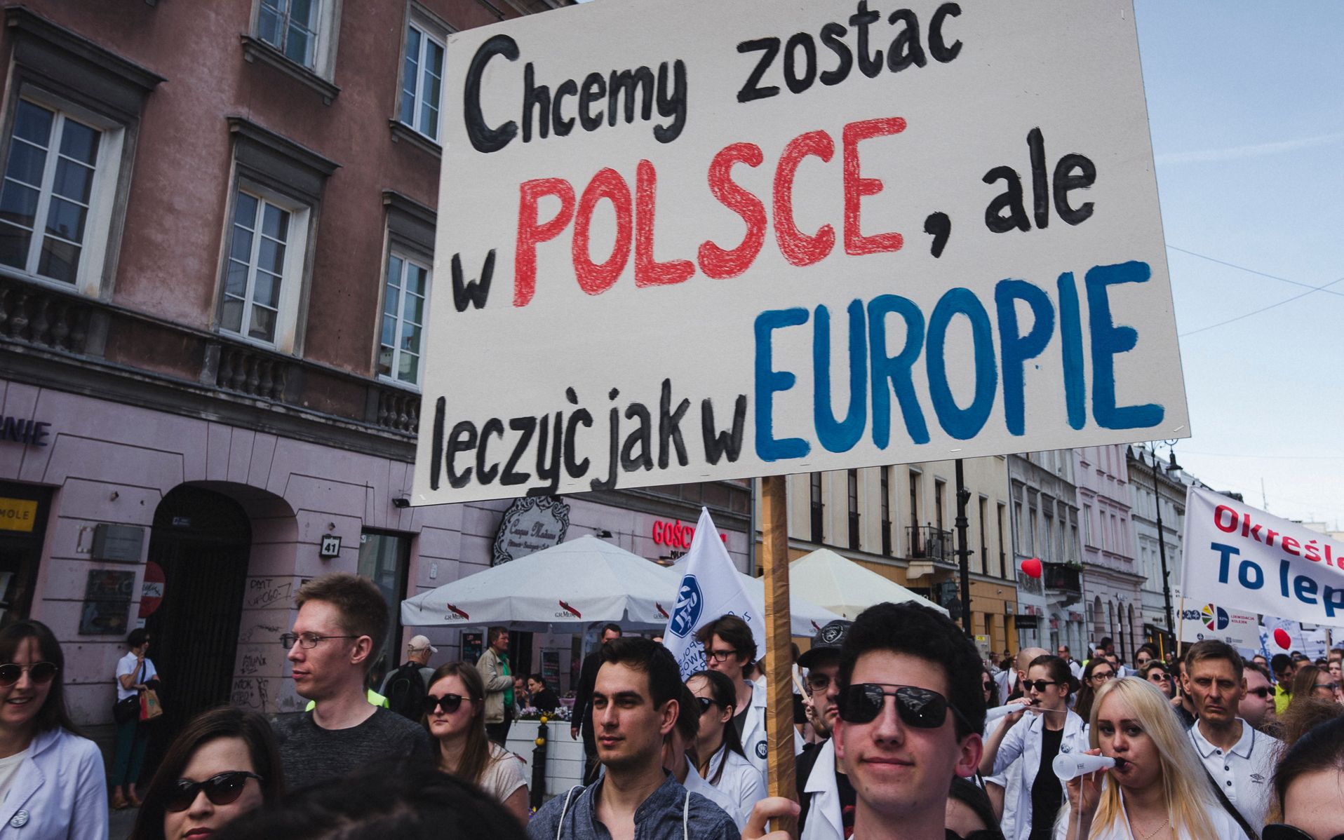 Grafika do artykułu System opieki zdrowotnej zawali się jesienią? Lekarze szykują protest - praca bez nadgodzin