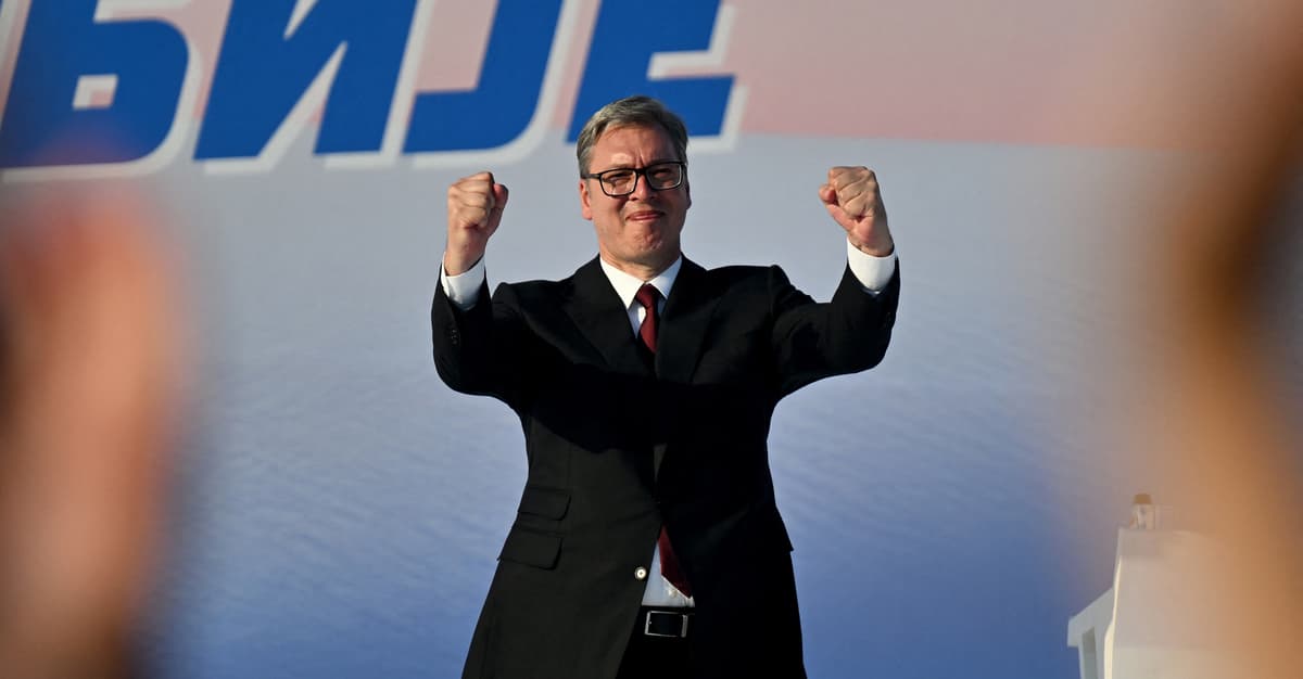 temuArtykułŁukasz SłowińskiVučić zrezygnował, żeby trwać. Co się dzieje w Serbii?Łukasz Słowiński