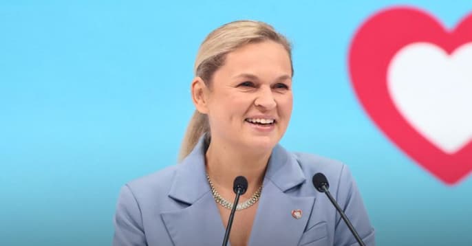 Nowacka na konwencji KO: „Tutaj bije demokratyczne serce Polski”