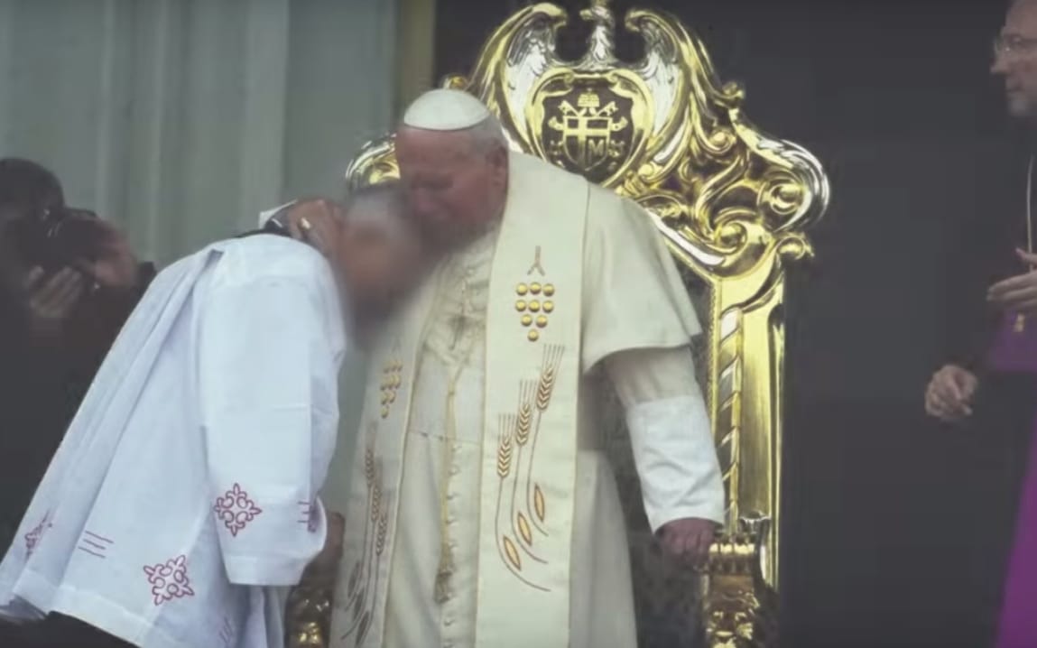 Grafika do artykułu Kapelan Wałęsy i budowniczy bazyliki w Licheniu molestowali dzieci. Sekielski ujawnia
