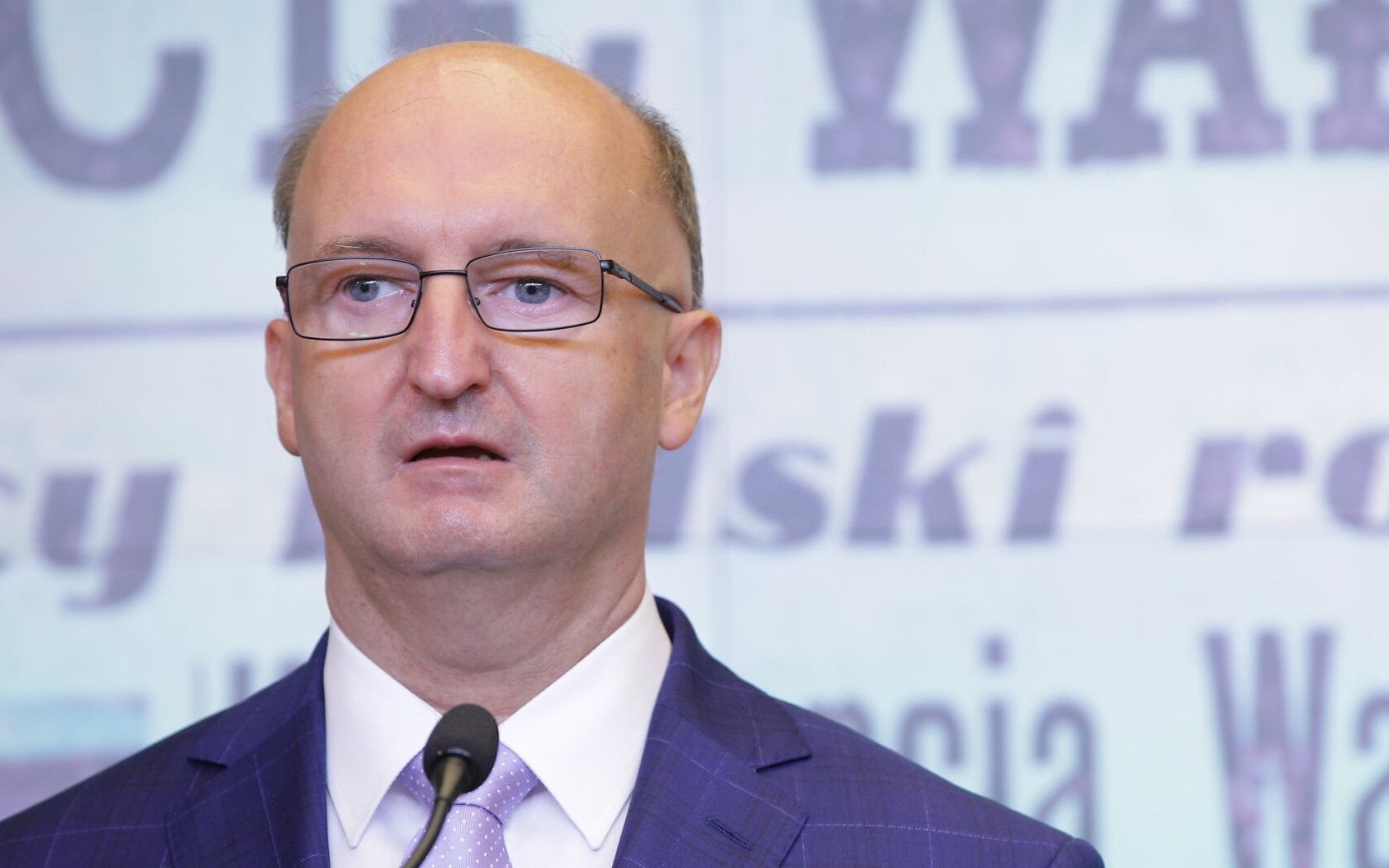 23.09.2020 Warszawa , aleja Szucha 2 . Sekretarz stanu w ministerstwie spraw zagranicznych Piotr Wawrzyk podczas uroczystosci przekazania oryginalu tzw. Ukladu Warszawskiego z Archiwum MSZ do Archiwum Akt Nowych .
Fot. Dawid Zuchowicz / Agencja Gazeta