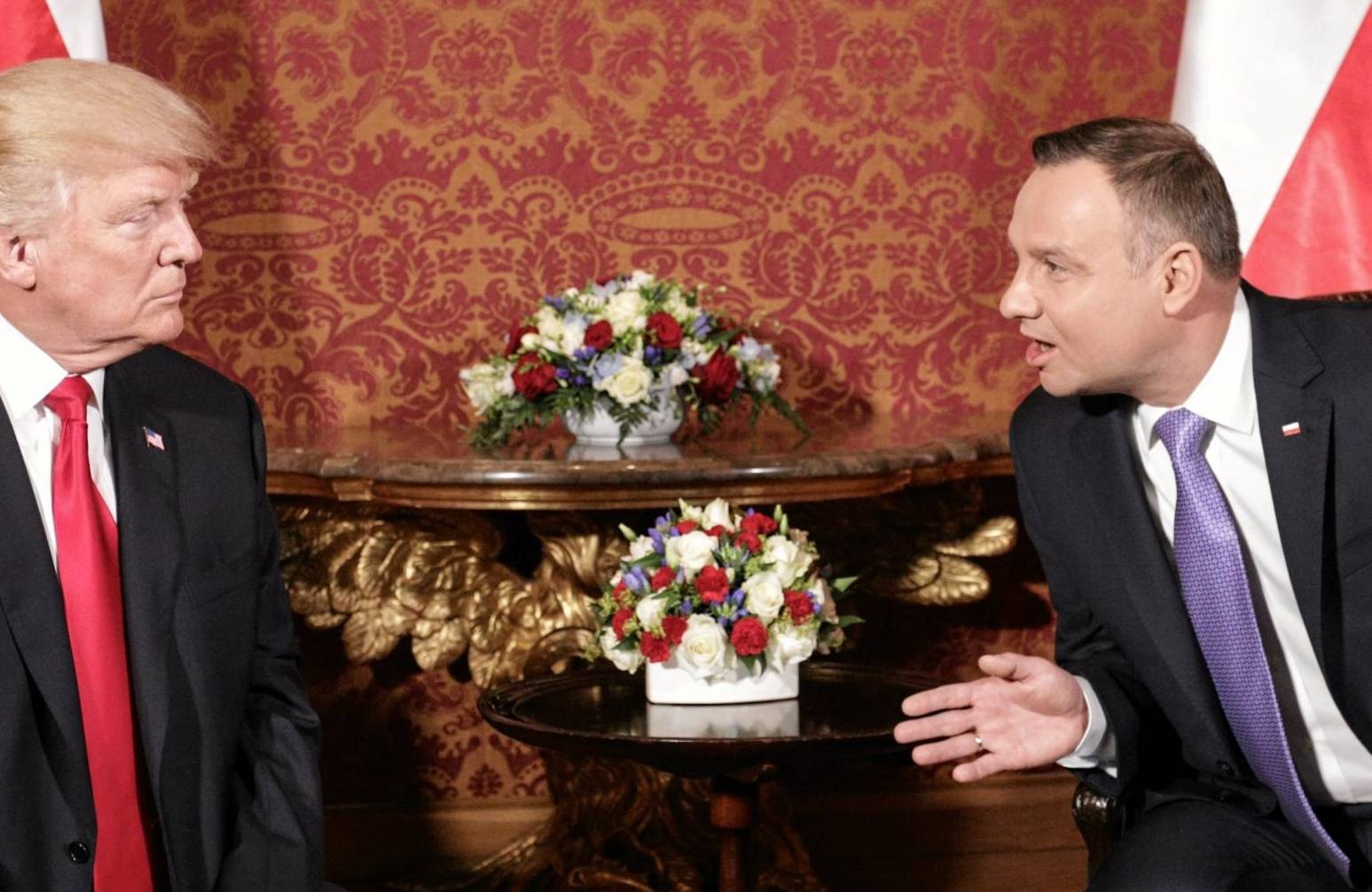 Donald Trump rozmawia z Andrzejem Dudą w Białym Domu