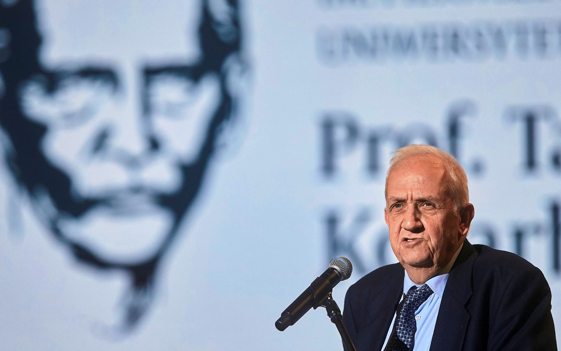 Grafika do artykułu Prof. Friszke: Nie możemy zamilknąć. Od polskiej inteligencji zależy przyszłość Ojczyzny