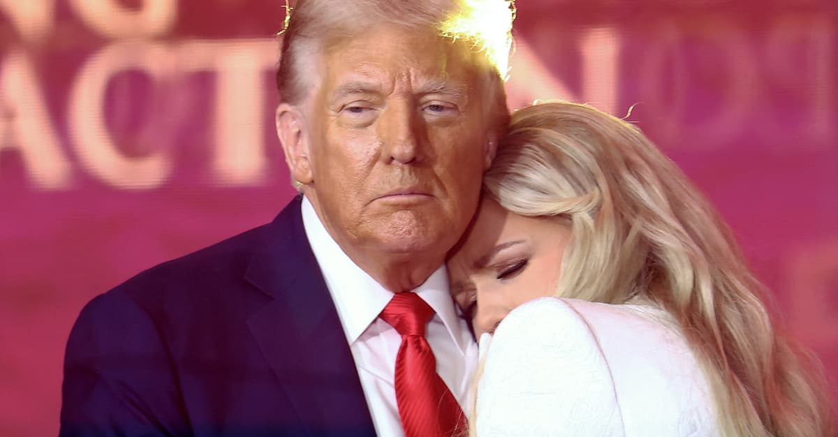 Wielki show ku czci Charliego Kirka. Trump: „Został zabity, bo opowiadał się za Bogiem i ojczyzną”