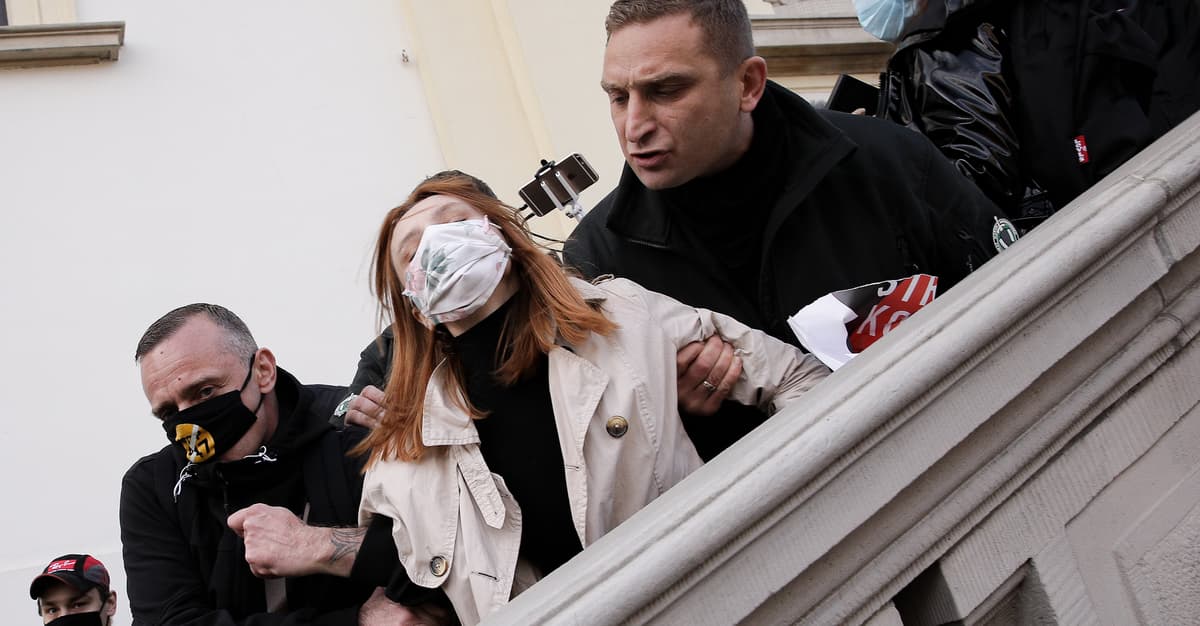 Bąkiewicz skazany za atak na aktywistkę