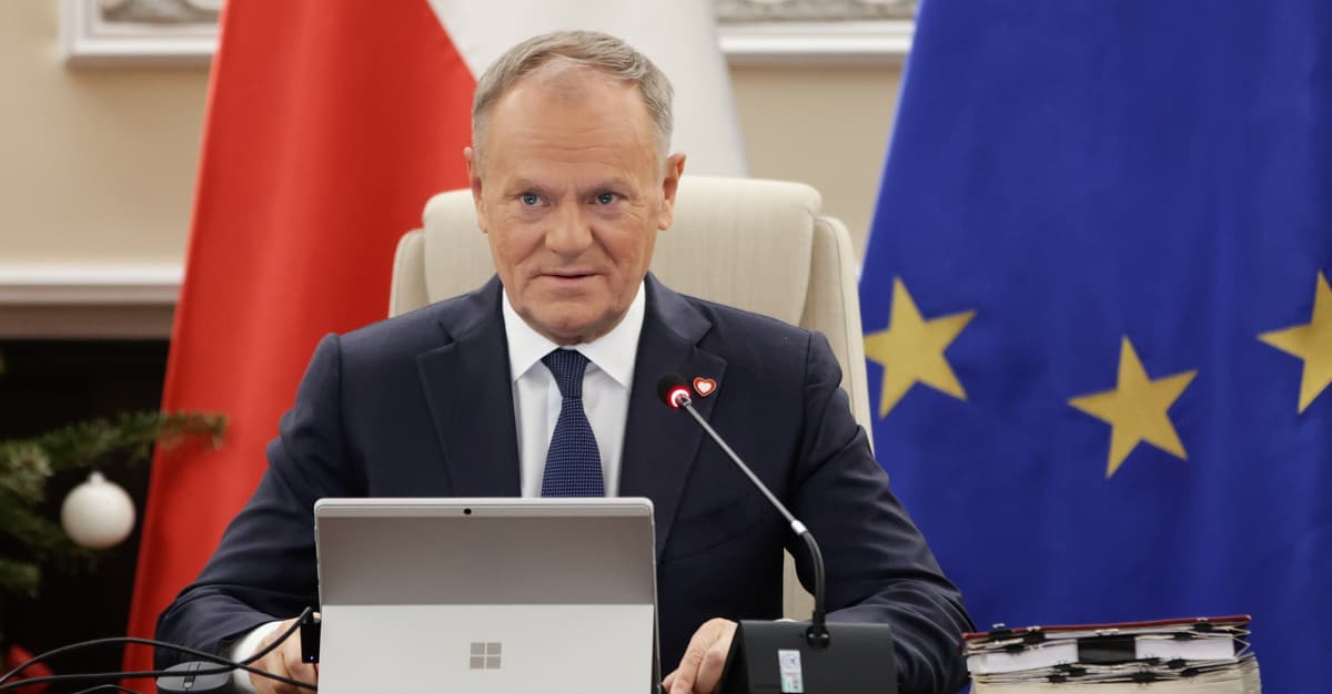 Awantura o większe uprawnienia PIP. Tusk wściekle broni bezradności państwa