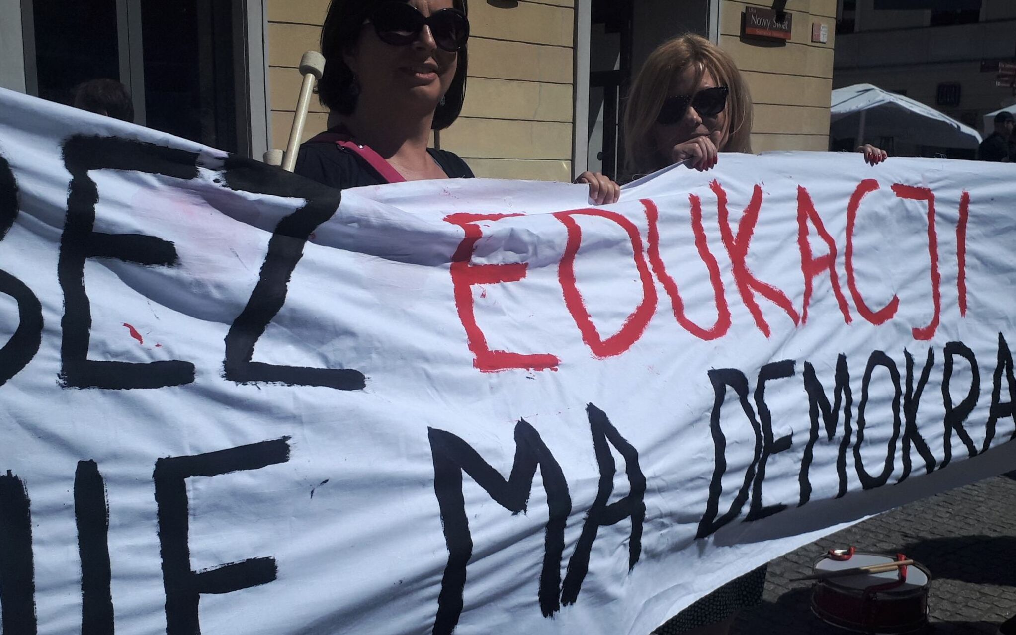 Grafika do artykułu Edukacja w Polsce ma być scentralizowana i upartyjniona. I to jest powiedziane bez żenady