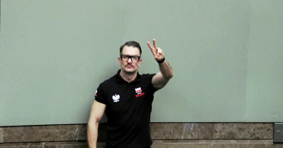 Mejza złapany na jeździe 200 km/h. Zasłonił się immunitetem