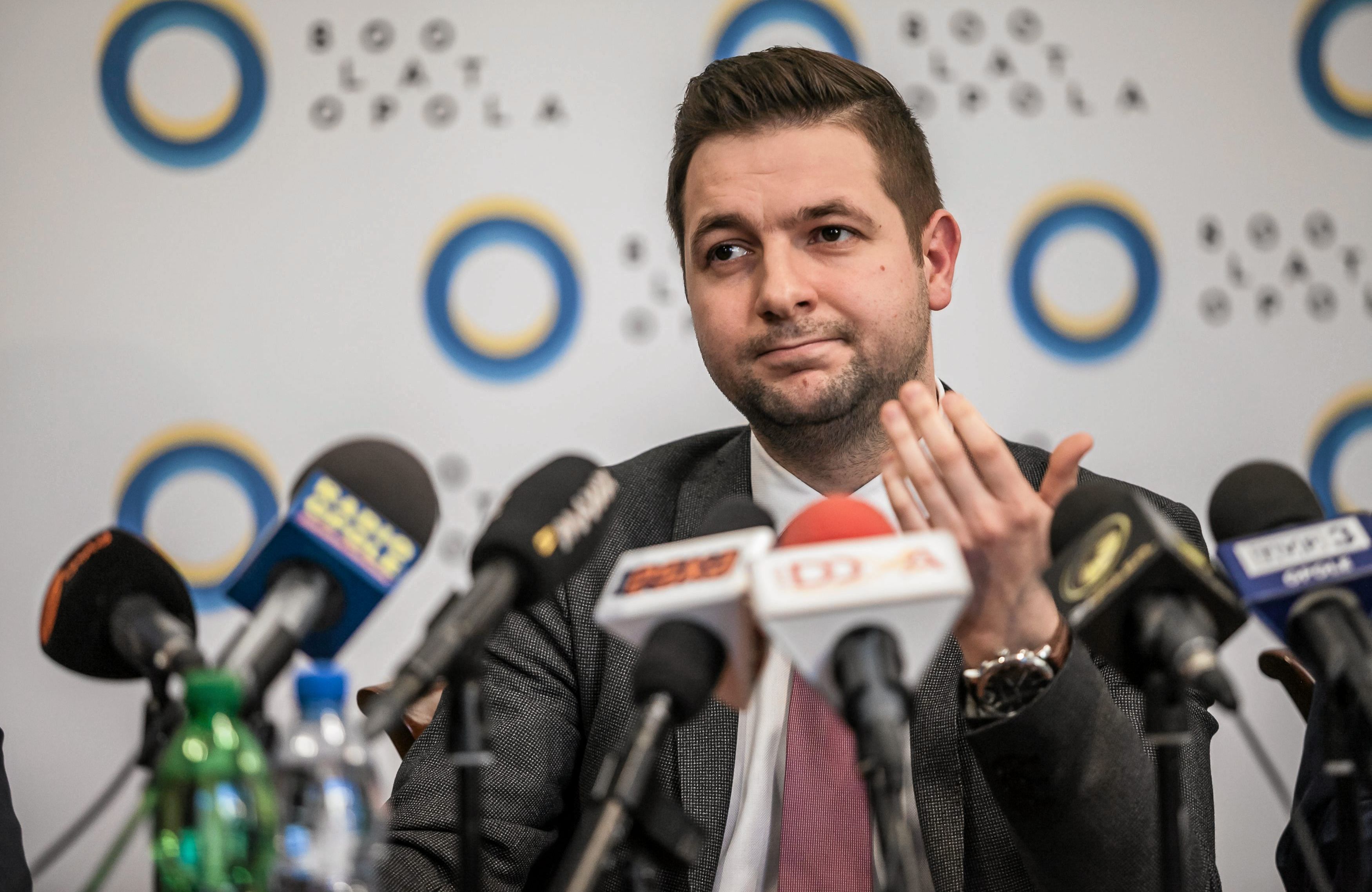 22.12.2016 Opole , Rynek , Ratusz , Patryk Jaki podczas konferencji prasowej nt. programu Mieszkanie Plus , realizowanego w Opolu .
Fot. Roman Rogalski / Agencja Gazeta