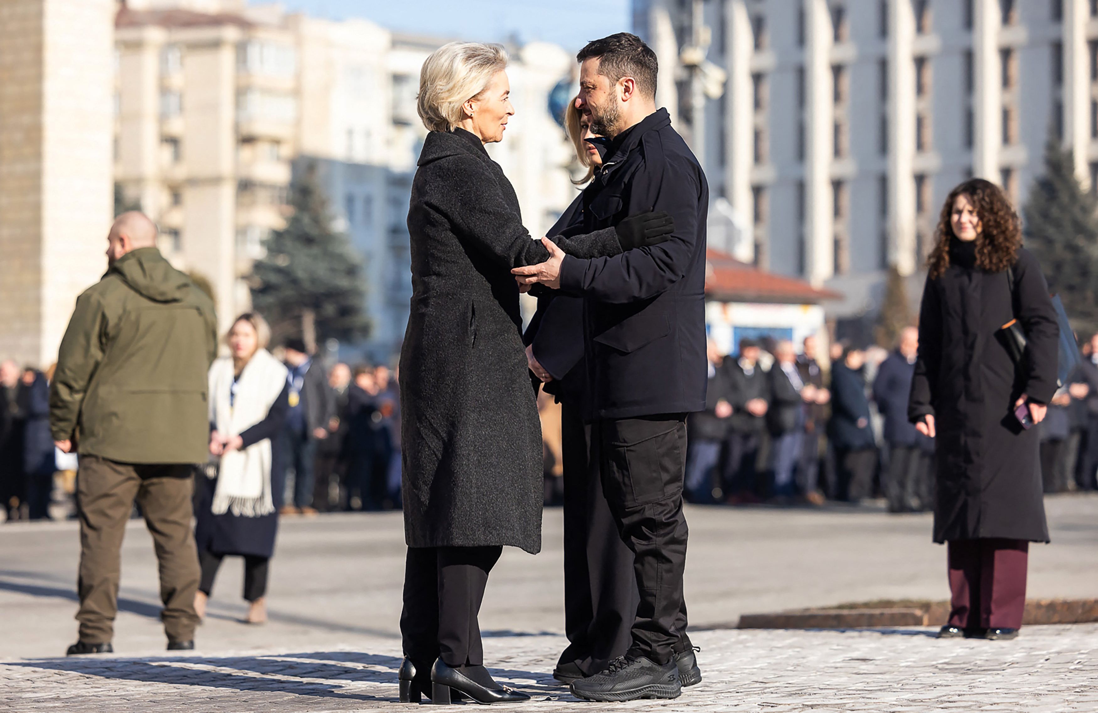 Ursula von de rLeyen i Wołodymyr Zełenski