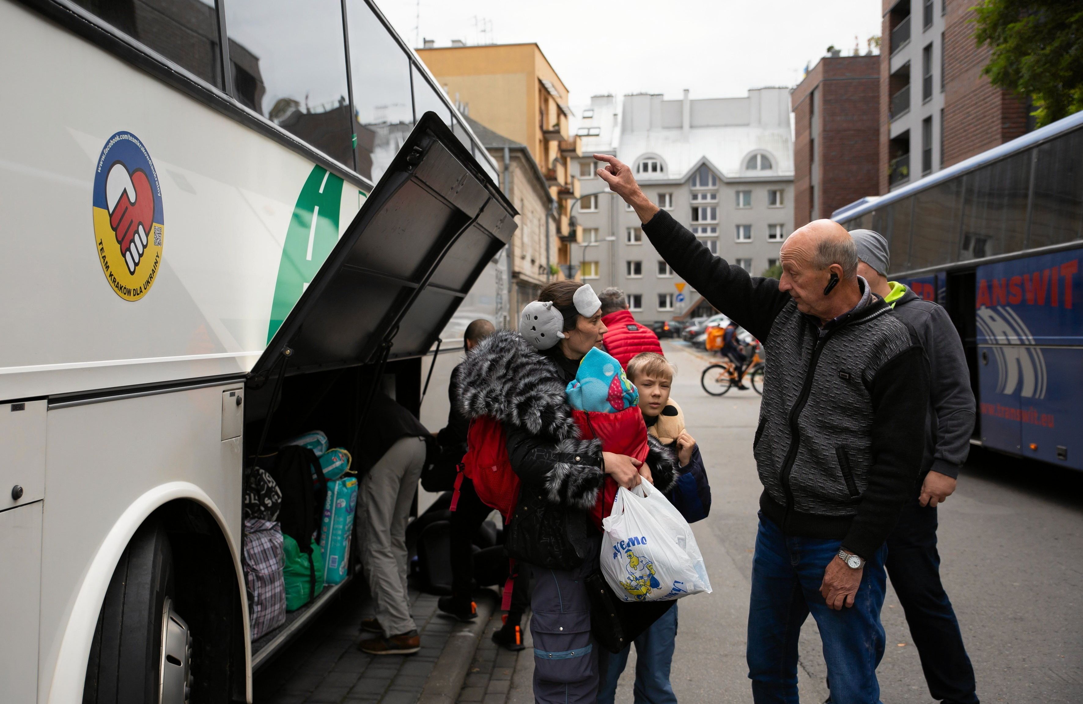 Konwój humanitarny ukrainskich uchodzców z Ukrainy do Szwajcarii