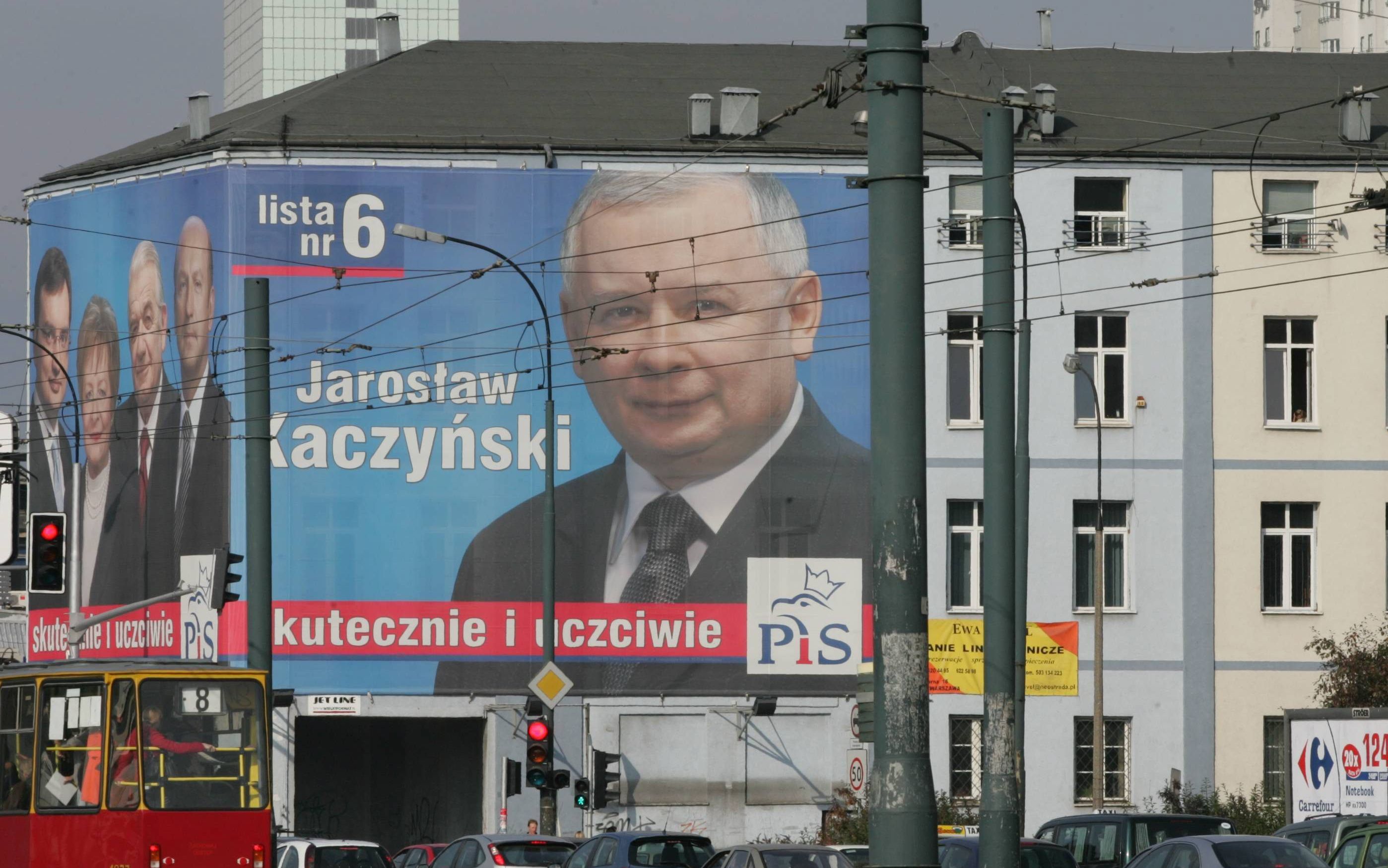 11.10.2007  WARSZAWA PL ZAWISZY BUDYNKI FUNDACJA PRASOWA SOLIDRANOSCI DAWNA REDAKCJA EXPRESS WIECZORNY I BUDYNKI DRKARNIA PRZY SREBRNEJ N/Z SREBRNA
FOT. SLAWOMIR KAMINSKI / AGENCJA GAZETA