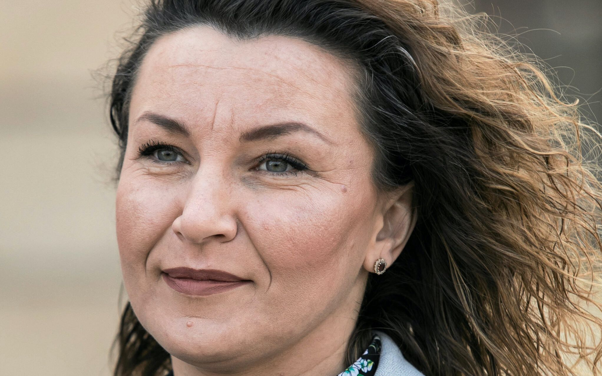 Grafika do artykułu Śmiszek: „Pawłowska brała udział w strajkach kobiet, a poszła do Gowina, który słyszy głos zarodków"
