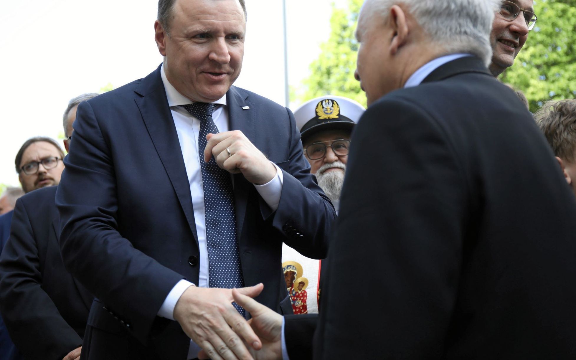 Grafika do artykułu Juliusz Braun: "Szkody, jakie poczynił Jacek Kurski dla życia publicznego, są ogromne"