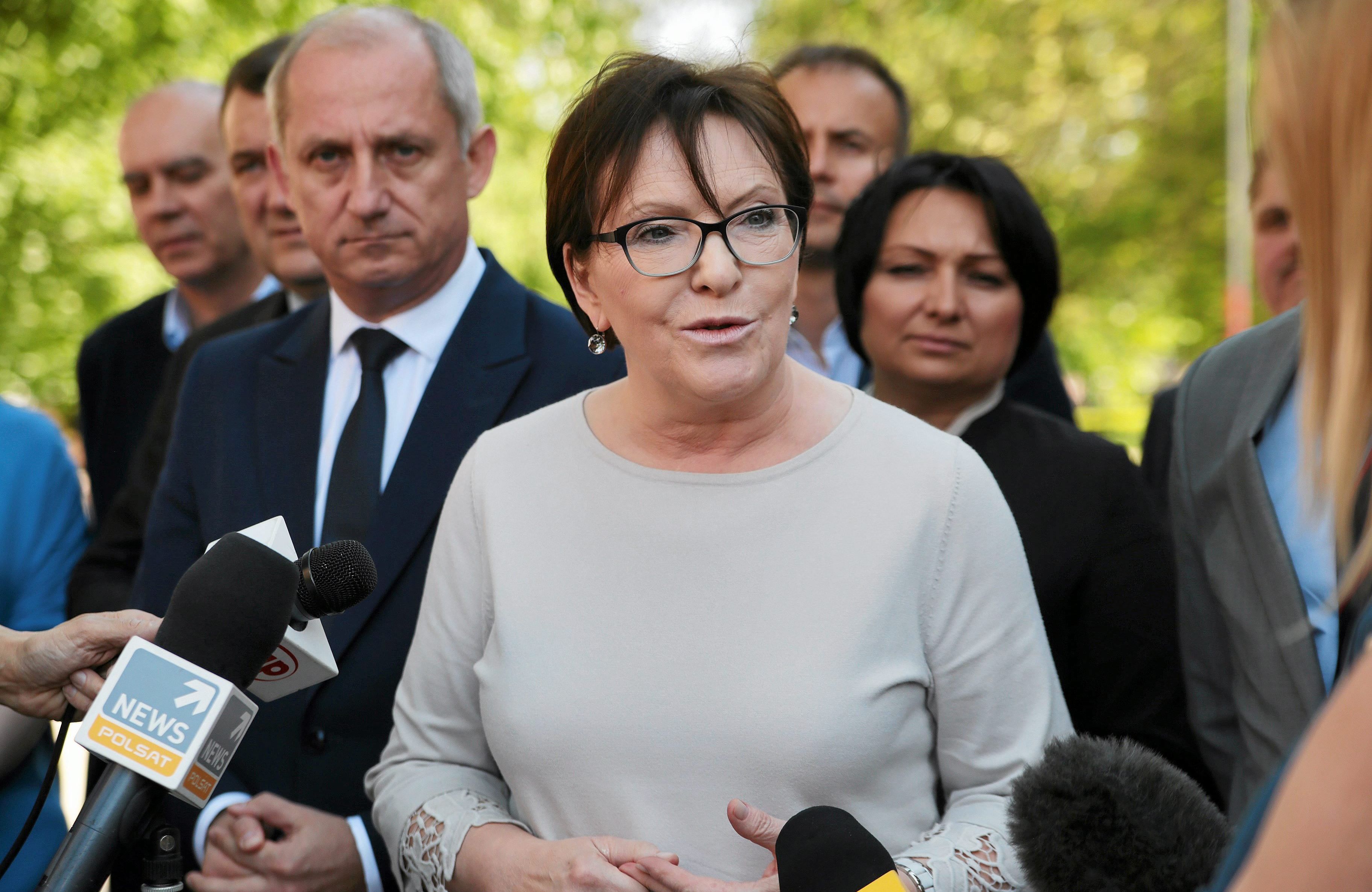 Konferencja na placu wolnosci z poslami PO