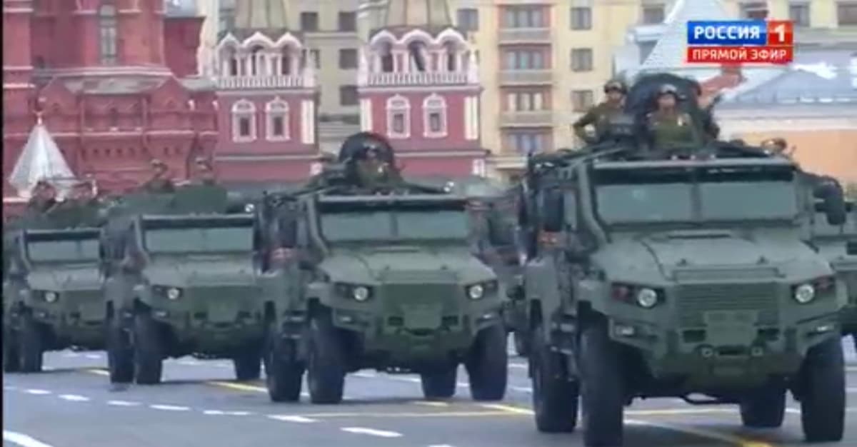 Defilada w Moskwie – mała, bez czołgów i armat