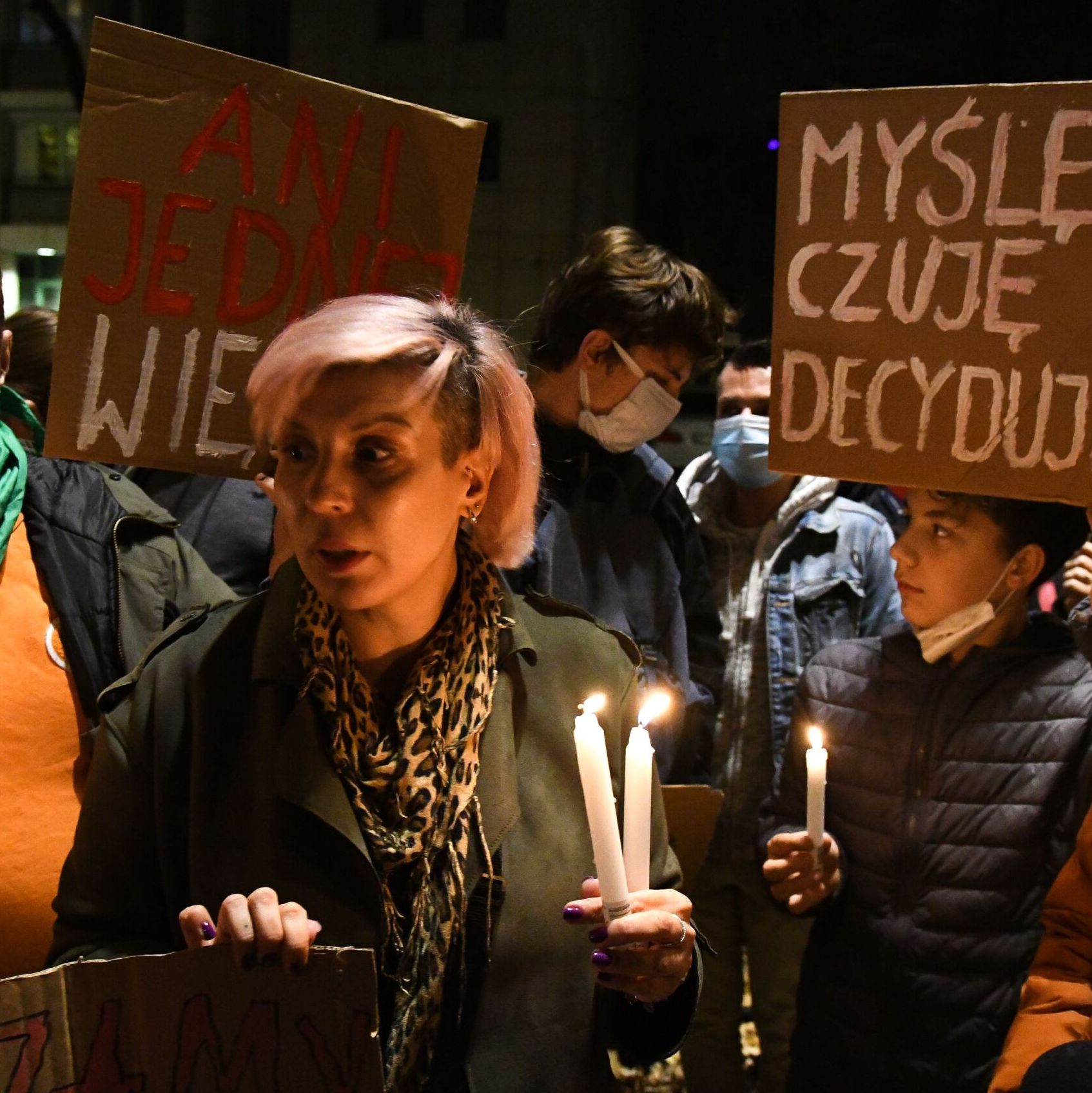 01.11.2021. Ani jednej więcej. Znicze pod TK