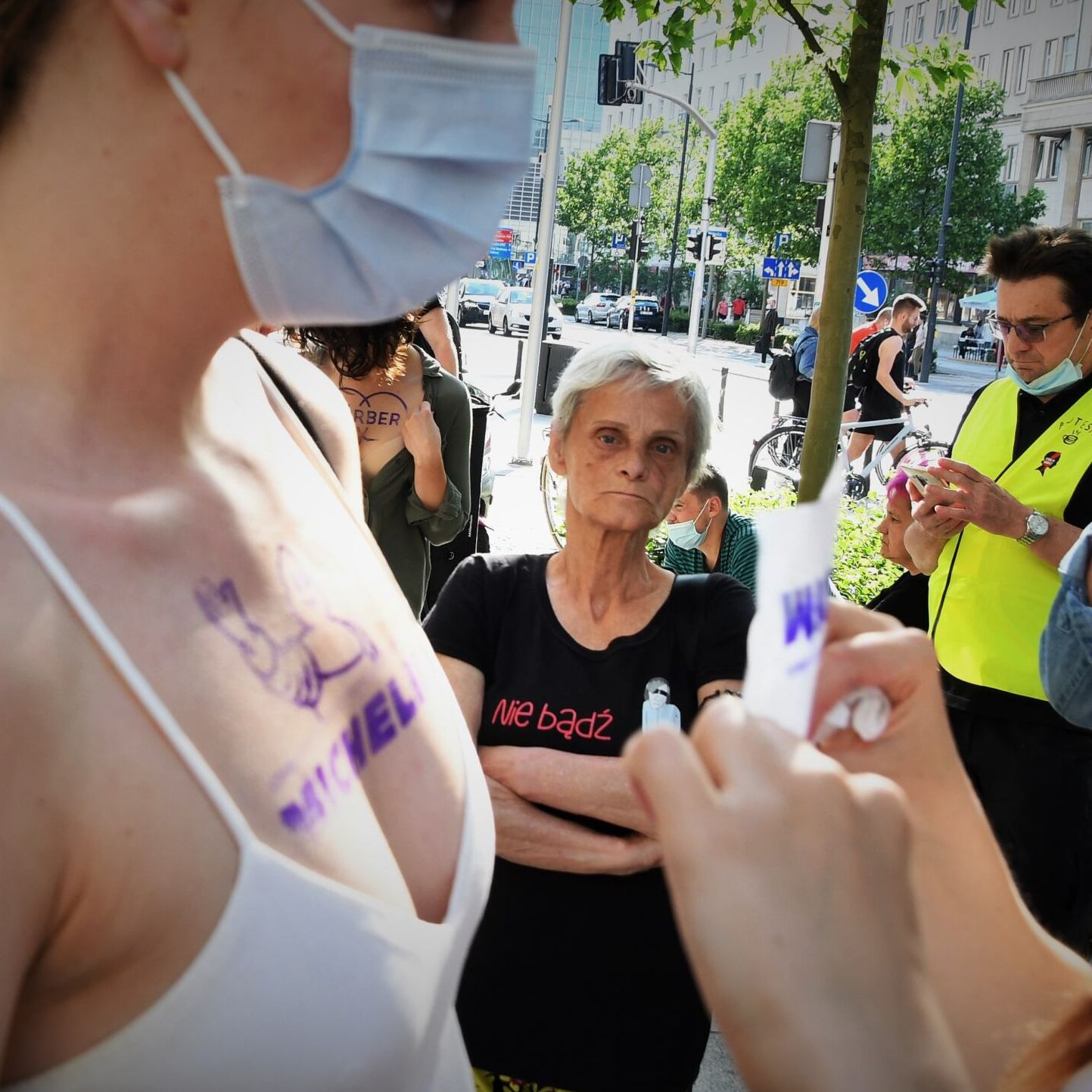 Warszawa, 10.06.2021. Dekolt dla białorusi - protest