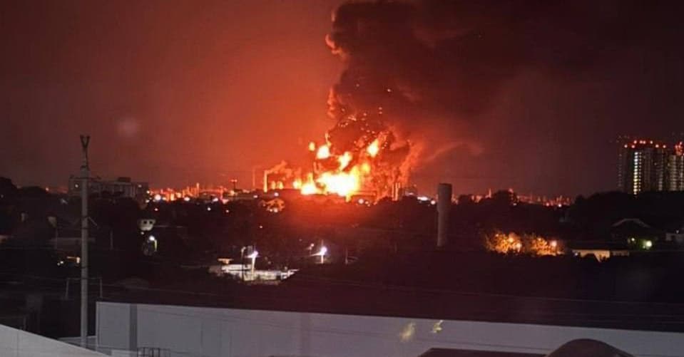 Kolejny udany atak ukraińskich sił na rosyjskie rafinerie