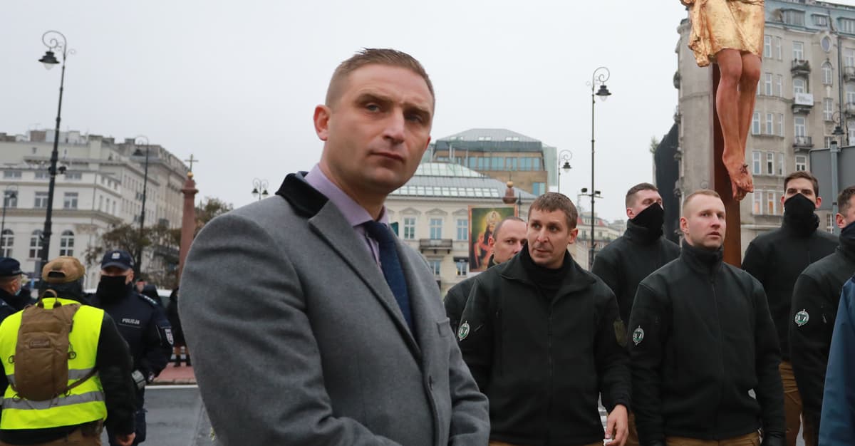 Prokuratura przygląda się fundacji ludzi Bąkiewicza