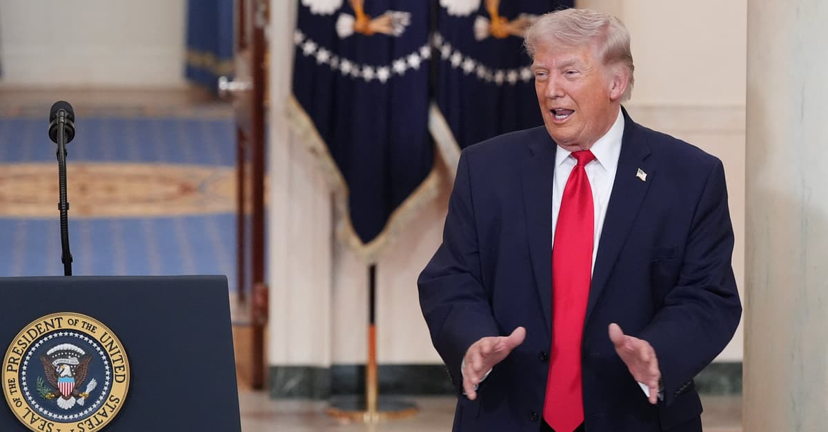 Иран отвечает Трампу: Ормузский пролив останется закрытым