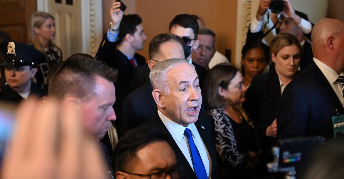 Netanyahu loses his majority. The opposition is united by its dislike of the prime minister and the desire to end the war in Gaza
