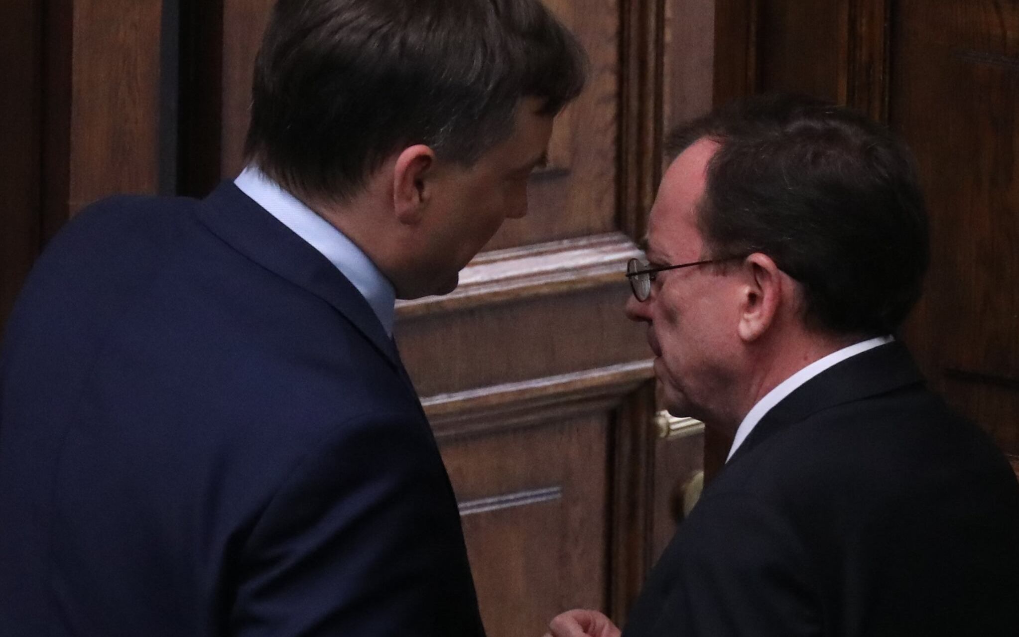 15.07.2020 Warszawa , uica Wiejska . Sejm . Od lewej: minister sprawiedliwosci Zbigniew Ziobro , minister spraw wewnetrznych i administracji , koordynator sluzb specjalnych Mariusz Kaminski podczas debaty nad wnioskiem opozycji o wotum nieufnosci dla ministra spraw wewnetrznych i administracji Mariusza Kaminskiego i ministra sprawiedliwosci Zbigniewa Ziobro .
Fot. Slawomir Kaminski / Agencja Gazeta