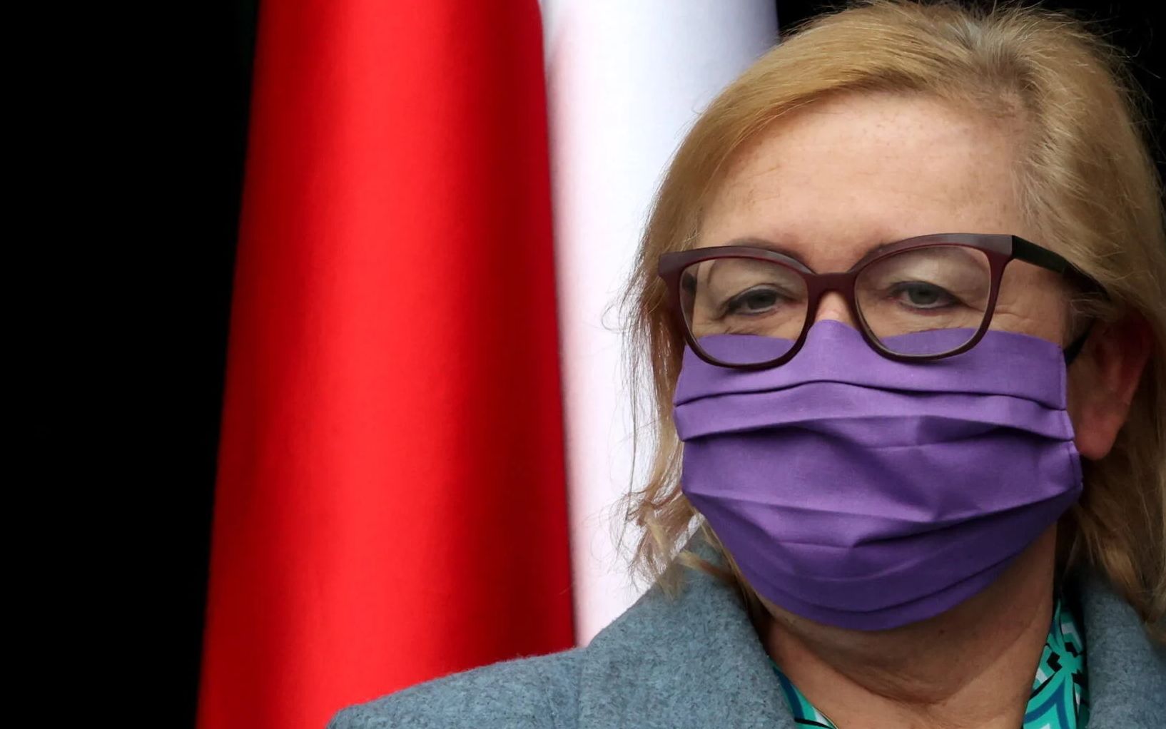 14.12.2020  Warszawa . Pierwsza Prezes SN Malgorzata Manowska podczas uroczystosci odsloniecia popiersia pierwszego prezesa Sadu najwyzszego Stanislawa Pomian Srzednickiego przed budynkiem Sadu Najwyzszego .
Fot . Kuba Atys / Agencja Gazeta
