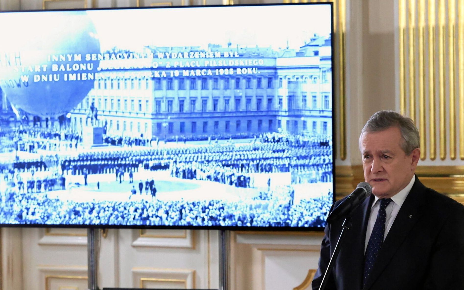 01.12.2021 Warszawa . Piotr Glinski podczas powolania spolki majacej odbudowac Palac Saski . Fot . Kuba Atys / Agencja Wyborcza.pl