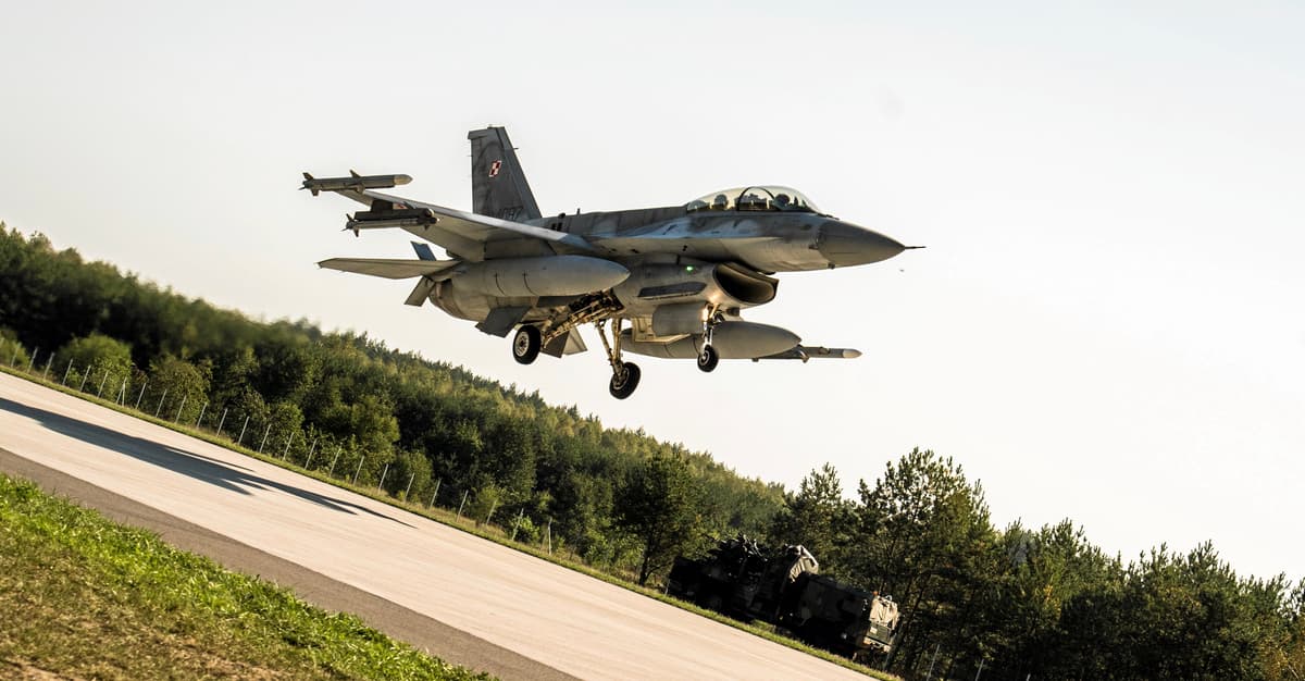 Lekcje z nocy dronów. Czym strzelać, jak alarmować i jak informować? [PIEKARSKI]