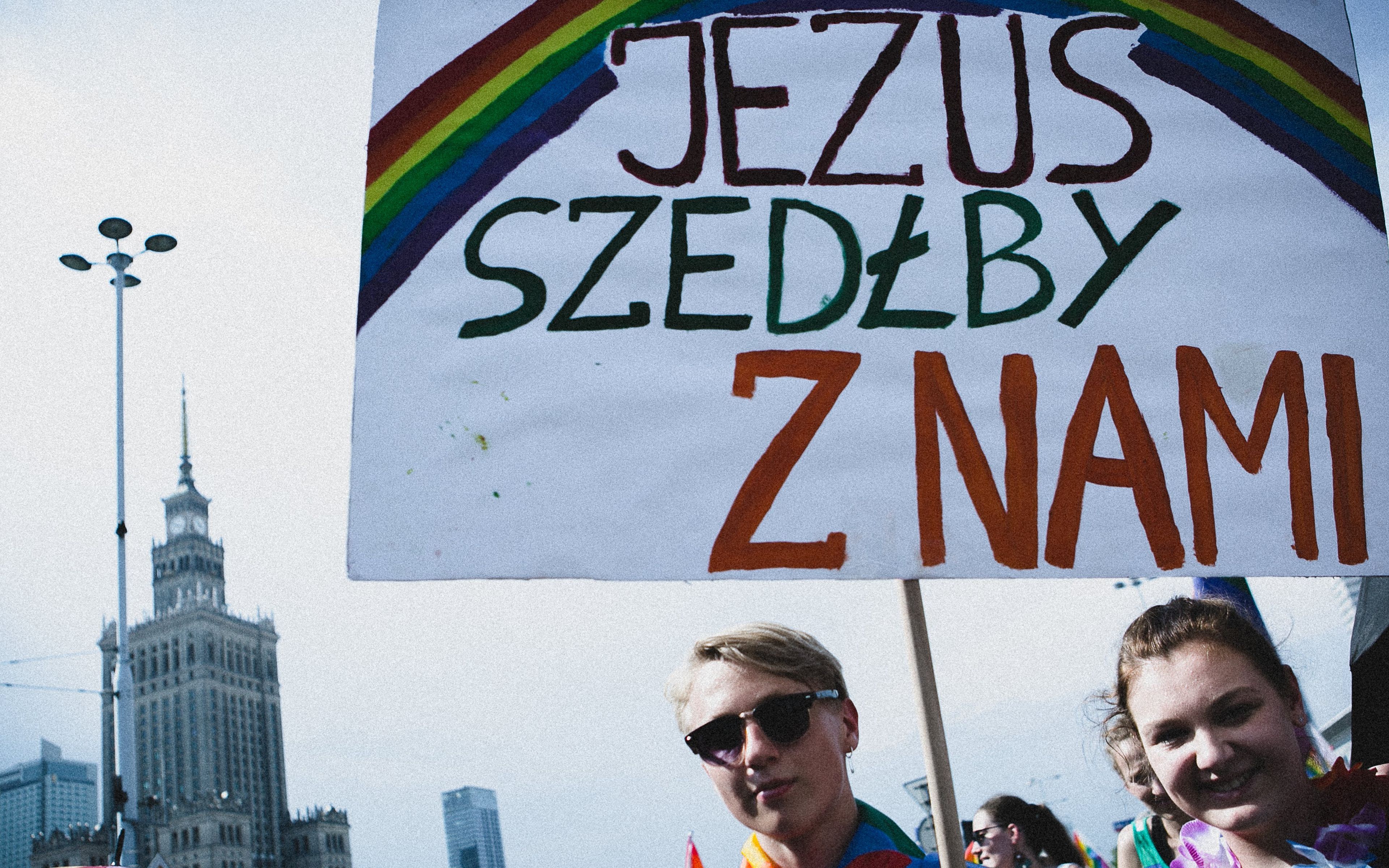 Grafika do artykułu Przykrywanie Parady Niemcem, czyli polityka dmuchanych incydentów [ANALIZA]