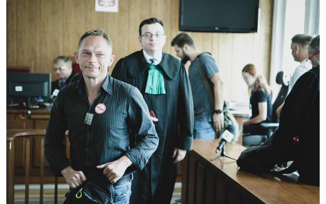 Grafika do artykułu Arek Szczurek: państwo wytoczyło mu sto postępowań, wygrało 5 proc. Bo nie zdążył się odwołać