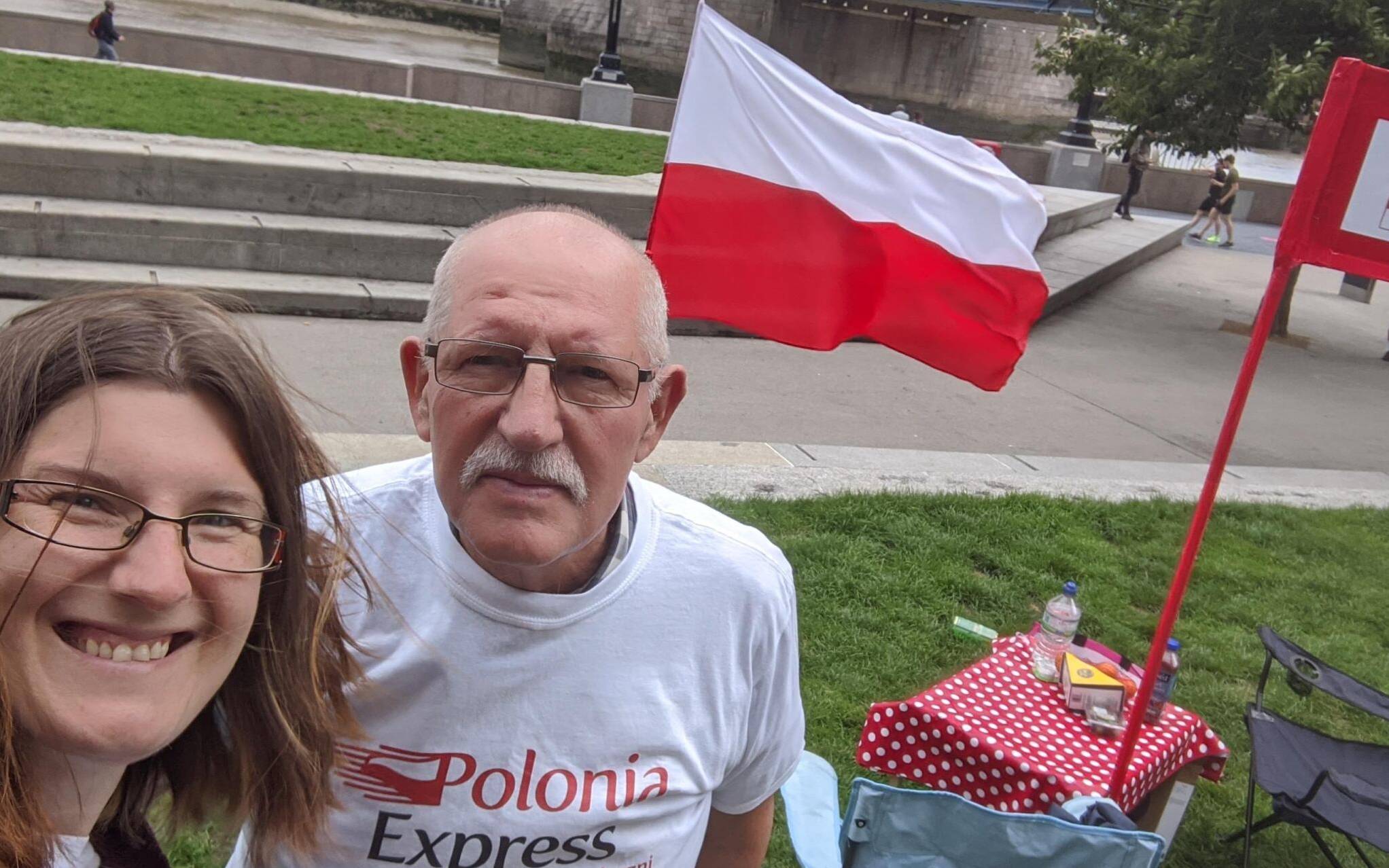 Grafika do artykułu Wybory za granicą – obywatelscy kurierzy zbierają głosy Polonii, żeby żaden się nie zmarnował