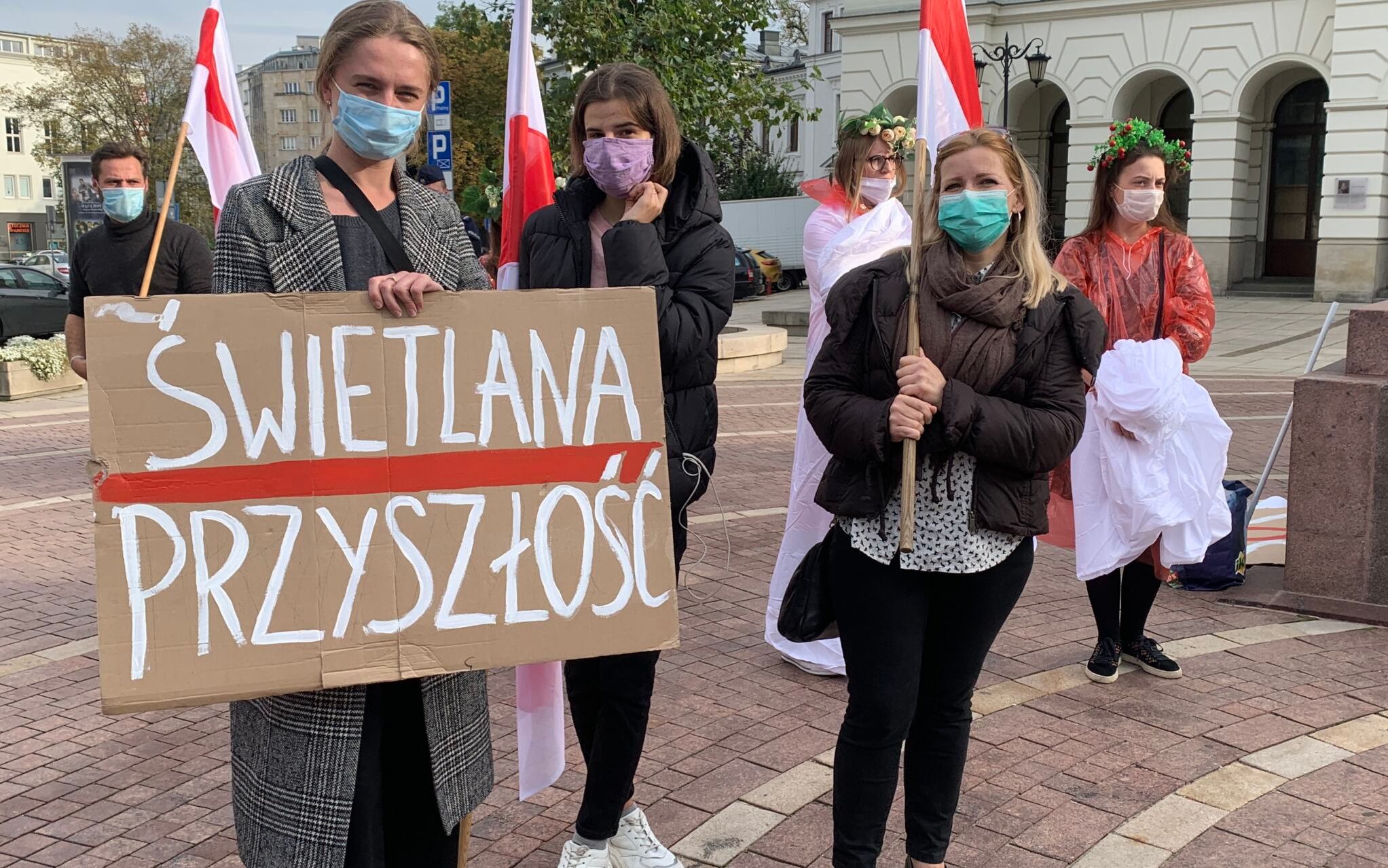 Grafika do artykułu Białorusini opowiadają o sytuacji w kraju. Coraz więcej musi uciekać przed Łukaszenką