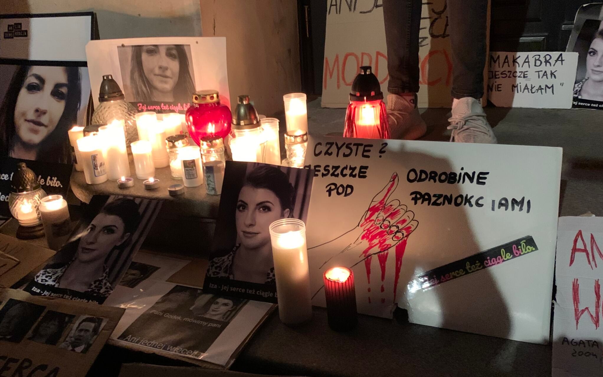 Grafika do artykułu "Odmawianie dostępu do aborcji to przemoc". PE przeciw zakazowi aborcji w Polsce