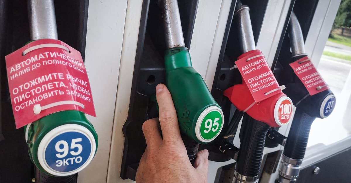 Fires attacking Russian refineries Kremlin propaganda can't see due to the fact that it closes its eyes [GOVORIT MOSCOW].