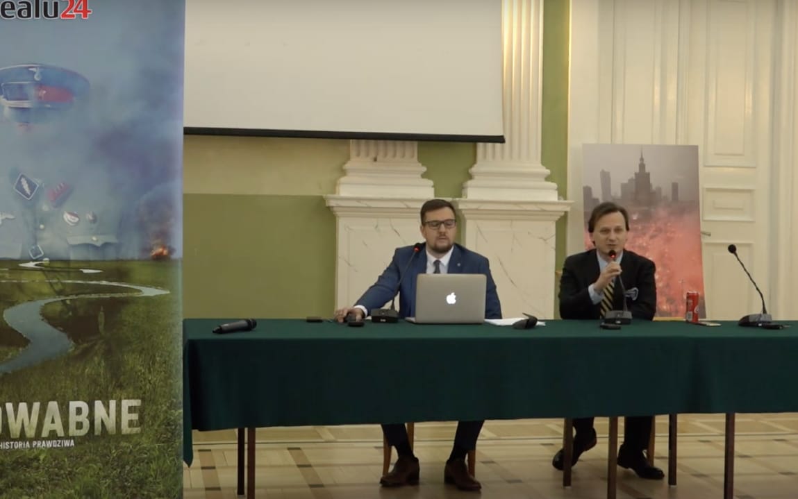 Grafika do artykułu „Prawdziwą, a nie lewacką" historię mordu w Jedwabnem nakręcą rzecznik Korwina z zięciem Korwina