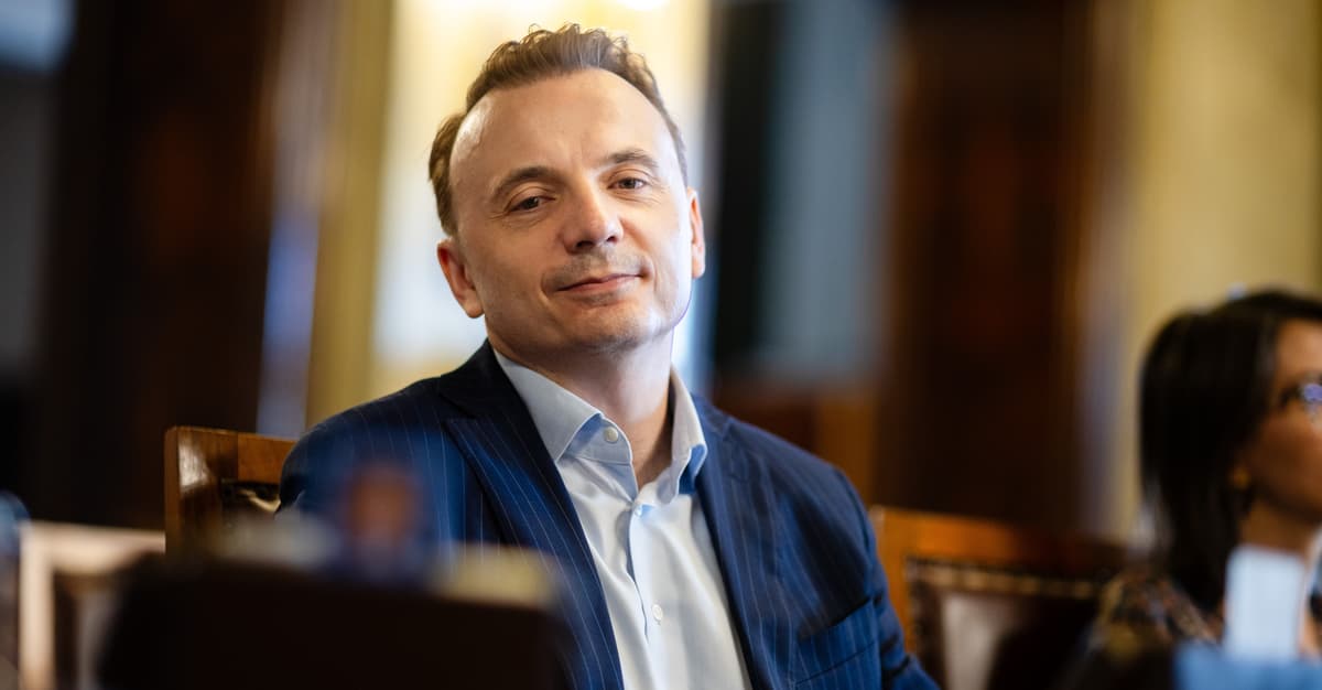 Mówią o nim: nasz krakowski Stach Wokulski. Rzeka marzeń Łukasza Gibały