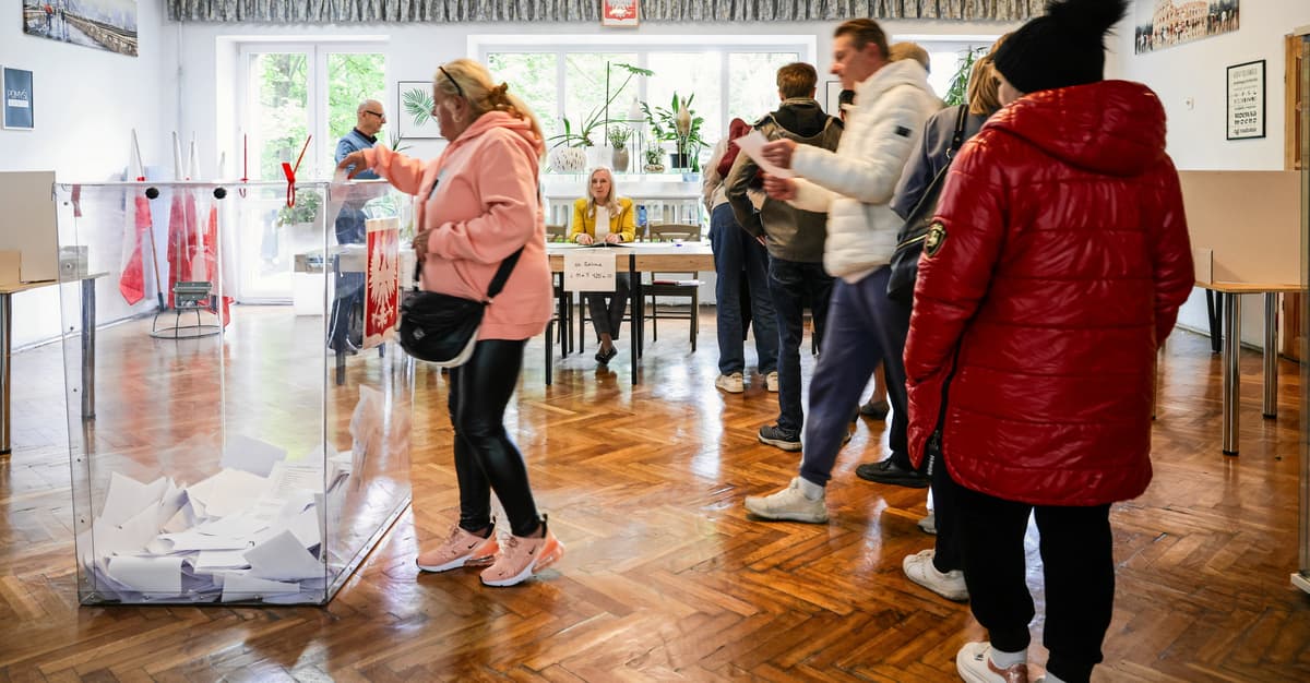 O 17 liberałowie odrabiają straty do konserwatystów! Mobilizacja miast, zachód goni wschód