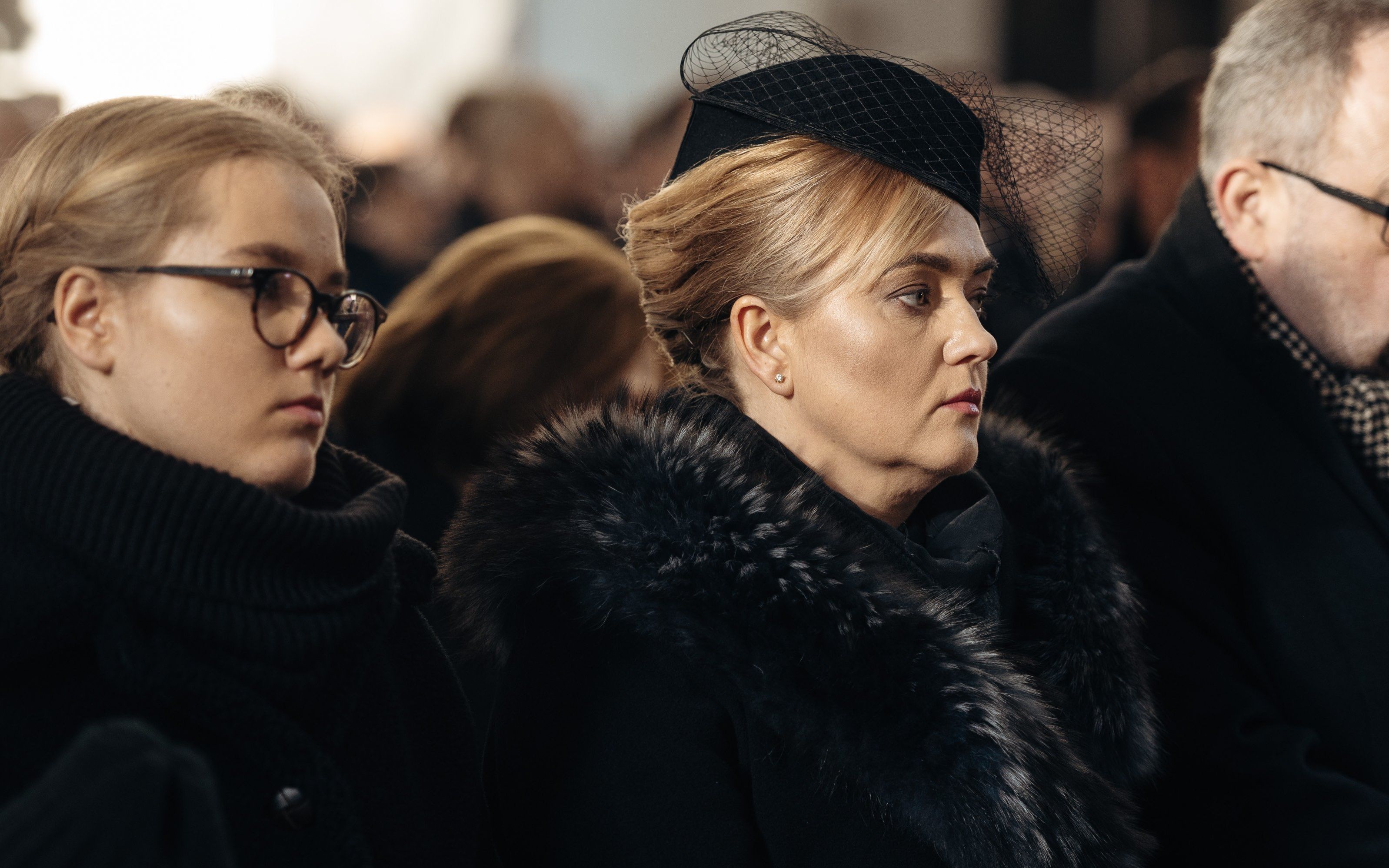 19.01.2019 Gdansk , Bazylika Mariacka . Msza pogrzebowa zamordowanego podczas 27. finalu Wielkiej Orkiestry Swiatecznej Pomocy Prezydenta Gdanska Pawla Adamowicza . Nz. od lewej rodzina zmarlego : corka Antonina , wdowa Magdalena , brat Piotr Adamowicz .
Fot. Bartosz Banka / Agencja Gazeta