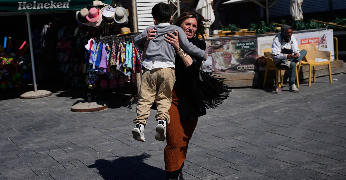 Alarmy w Izraelu co kilka minut, mieszkańcy uciekają do schronów