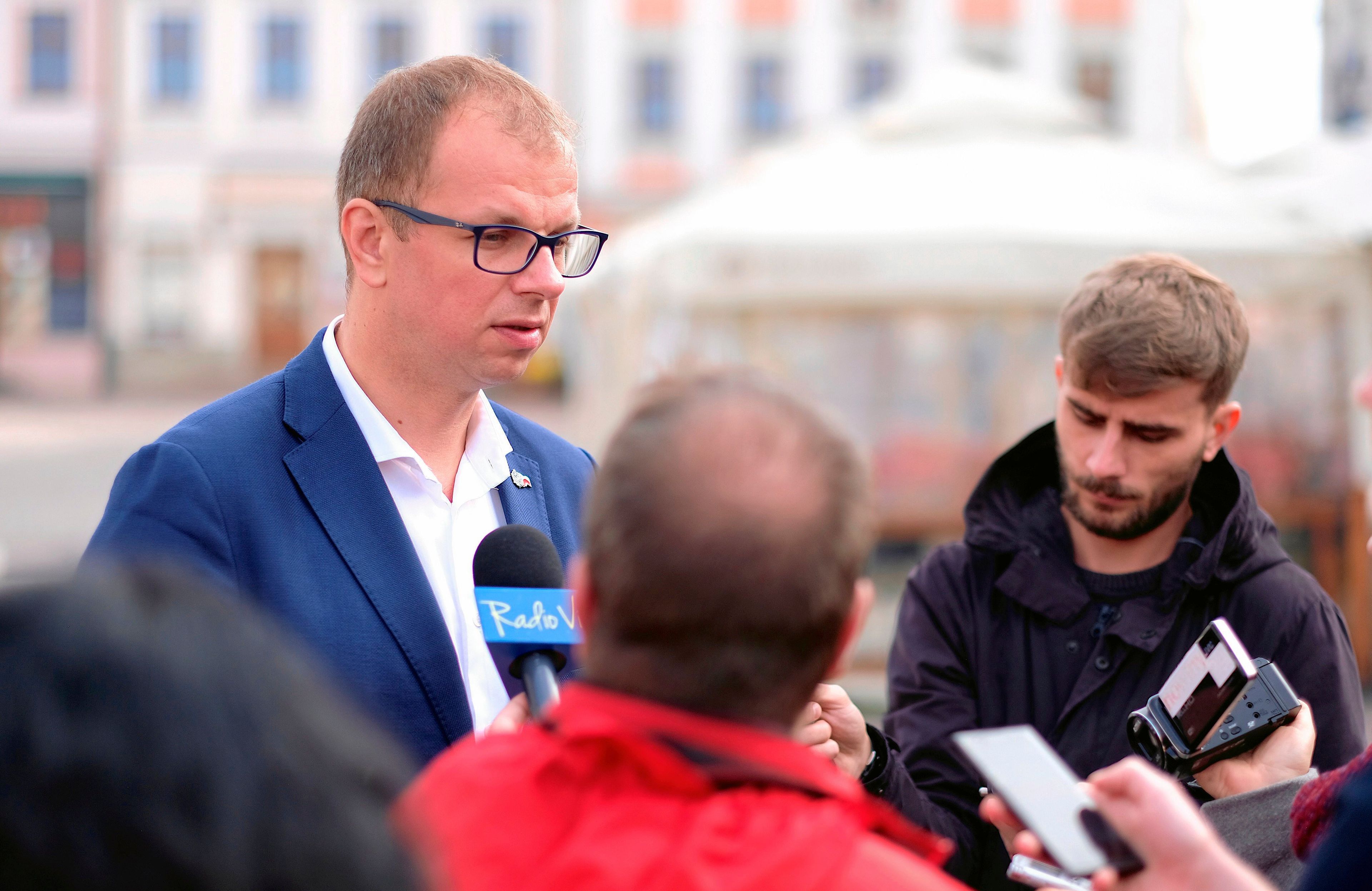 Wojciech Bakun na konferencji prasowej