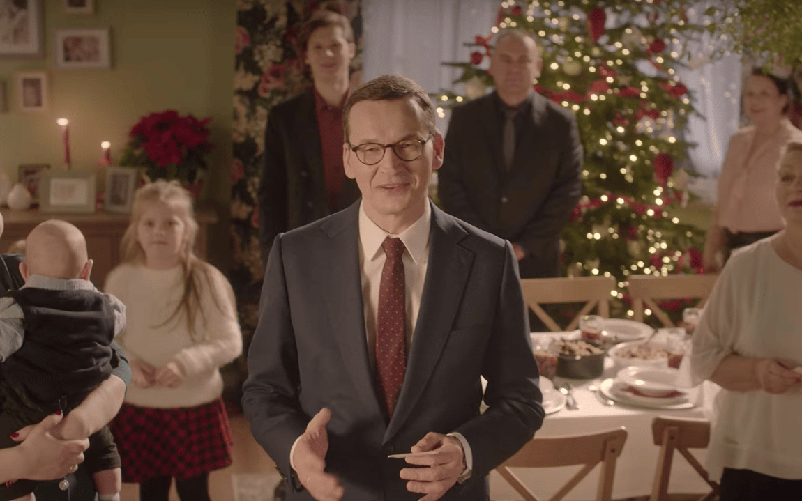 Grafika do artykułu W wigilijnym wywiadzie premier Morawiecki mówił ludzkim głosem. Ale i tak mijał się z prawdą