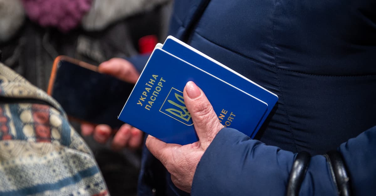Karta CUKR: Uchodźcy z Ukrainy złożyli ledwie nieco ponad 77 tys. wniosków o nową kartę pobytu