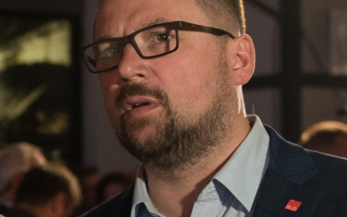 Poland local elections 2018
21.10.2018 Warszawa , ul.  Zlota 7/9 , Klub Hybrydy .  Od lewej : Wlodzimierz Czarzasty , Marcin Kulasek podczas wieczoru wyborczego w sztabie SLD , po zakonczeniu glosowania .
Fot. Maciek Jazwiecki / Agencja Gazeta